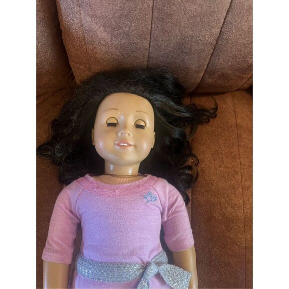 American Girl Truly Me Doll Dark Brown Hair Brown Eyes Pastel Purple Dress - Picture 6 of 13